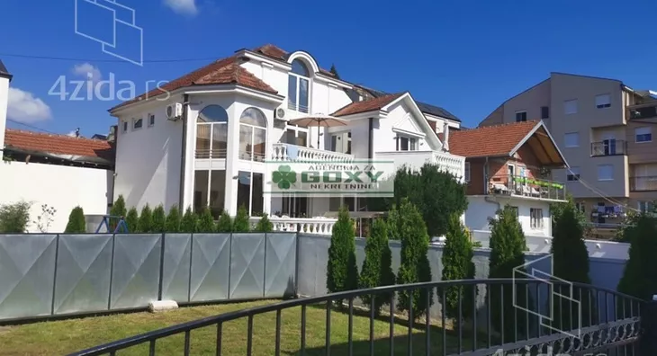 4-etažna kuća | 4zida