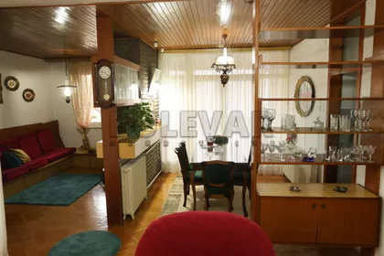 Nade Tomić | 4zida.rs