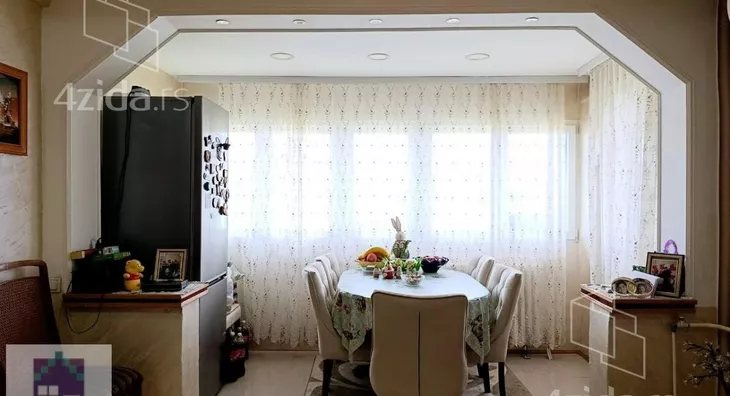 Troiposoban stan | 4zida