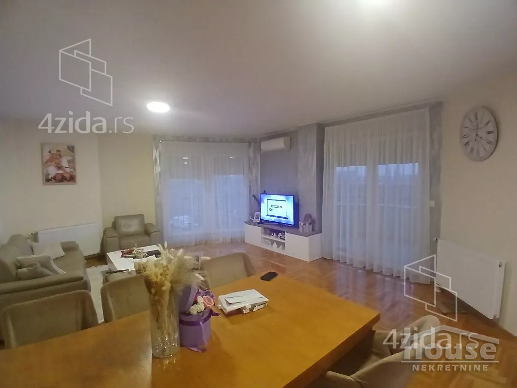 Četvorosoban stan | 4zida