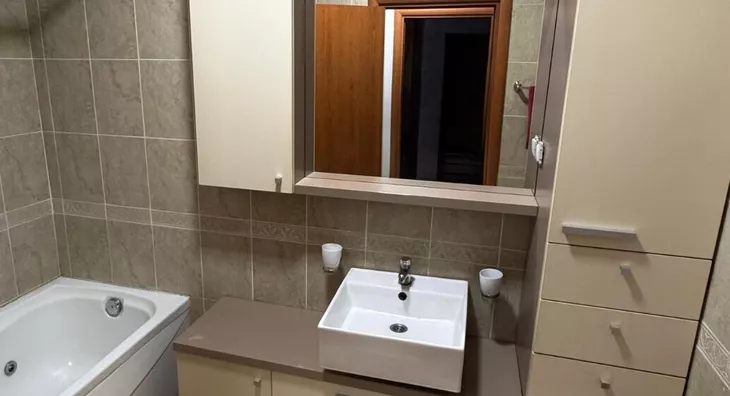 Četvoroiposoban stan | 4zida