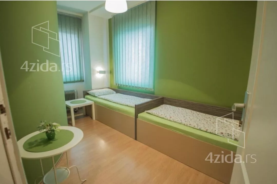 Četvoroiposoban stan | 4zida