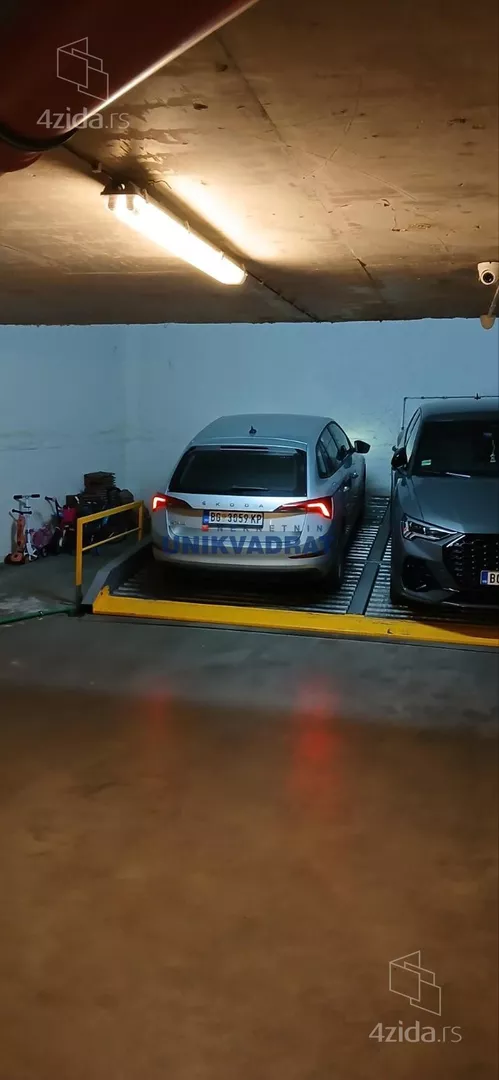 Troiposoban stan | 4zida