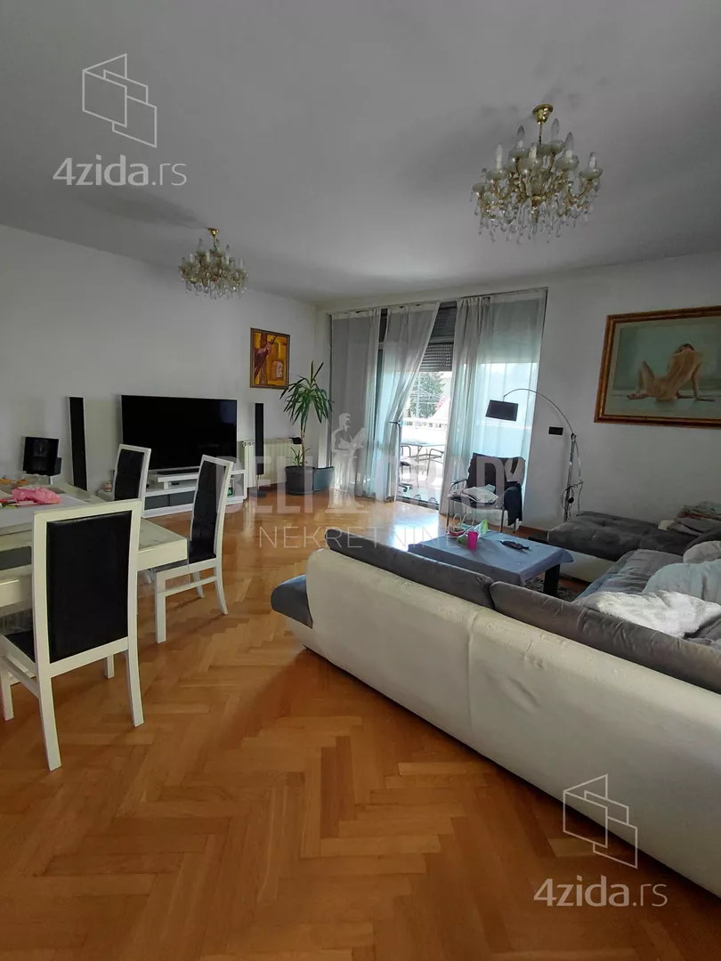 Četvorosoban stan | 4zida