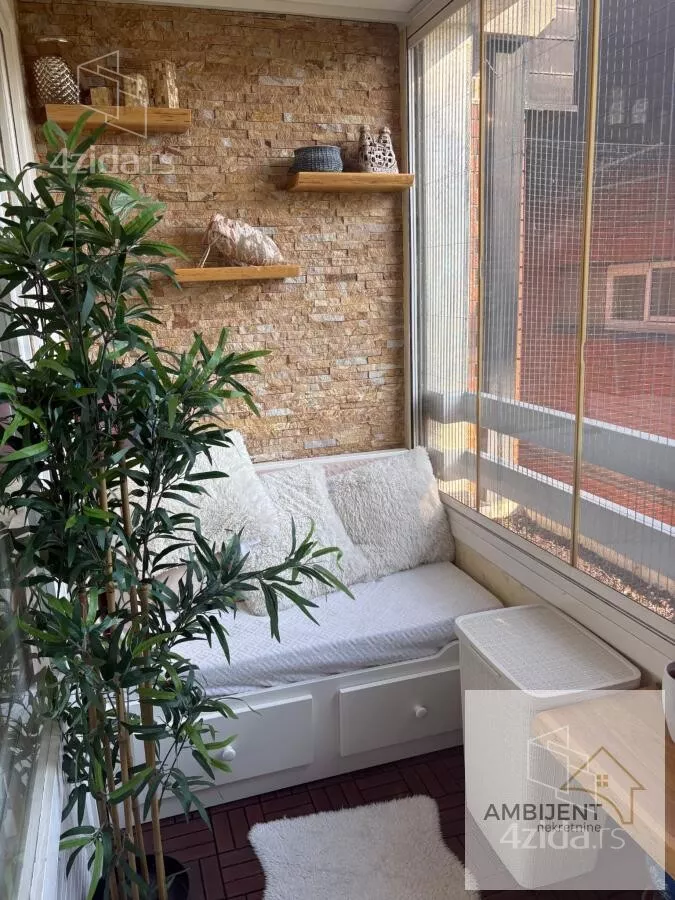 Troiposoban stan | 4zida