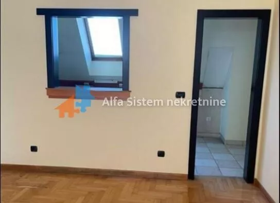 Šestosoban stan | 4zida