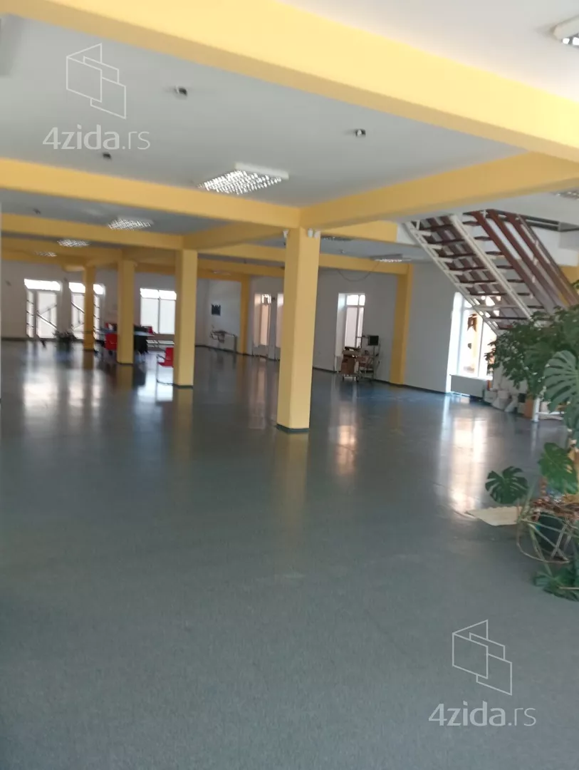 Poslovni prostor | 4zida