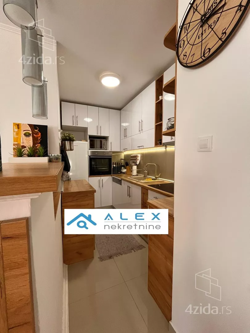 Petosoban stan | 4zida