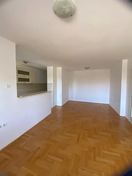 Bulevar Nemanjića, Romanijska | 4zida.rs