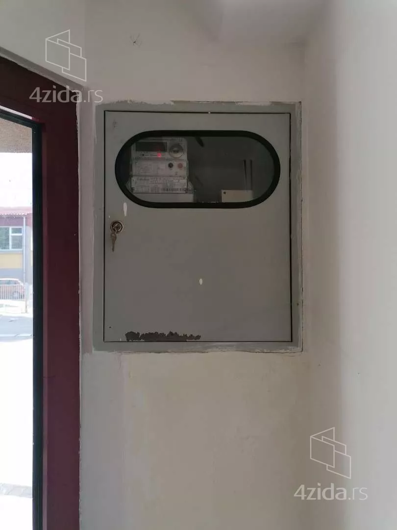 Lokal | 4zida