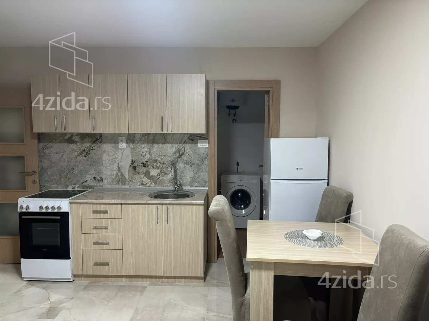 Jednoiposoban stan | 4zida