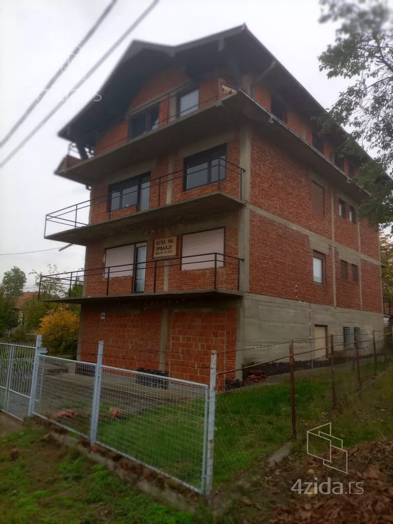 3-etažna kuća | 4zida