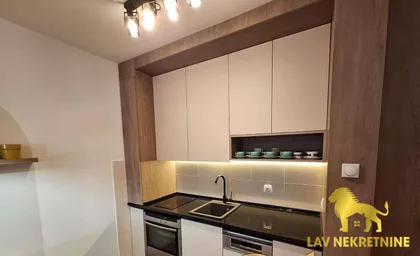 BULEVAR CARA LAZARA | 4zida.rs