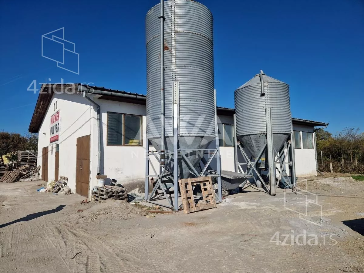 Poslovni prostor | 4zida