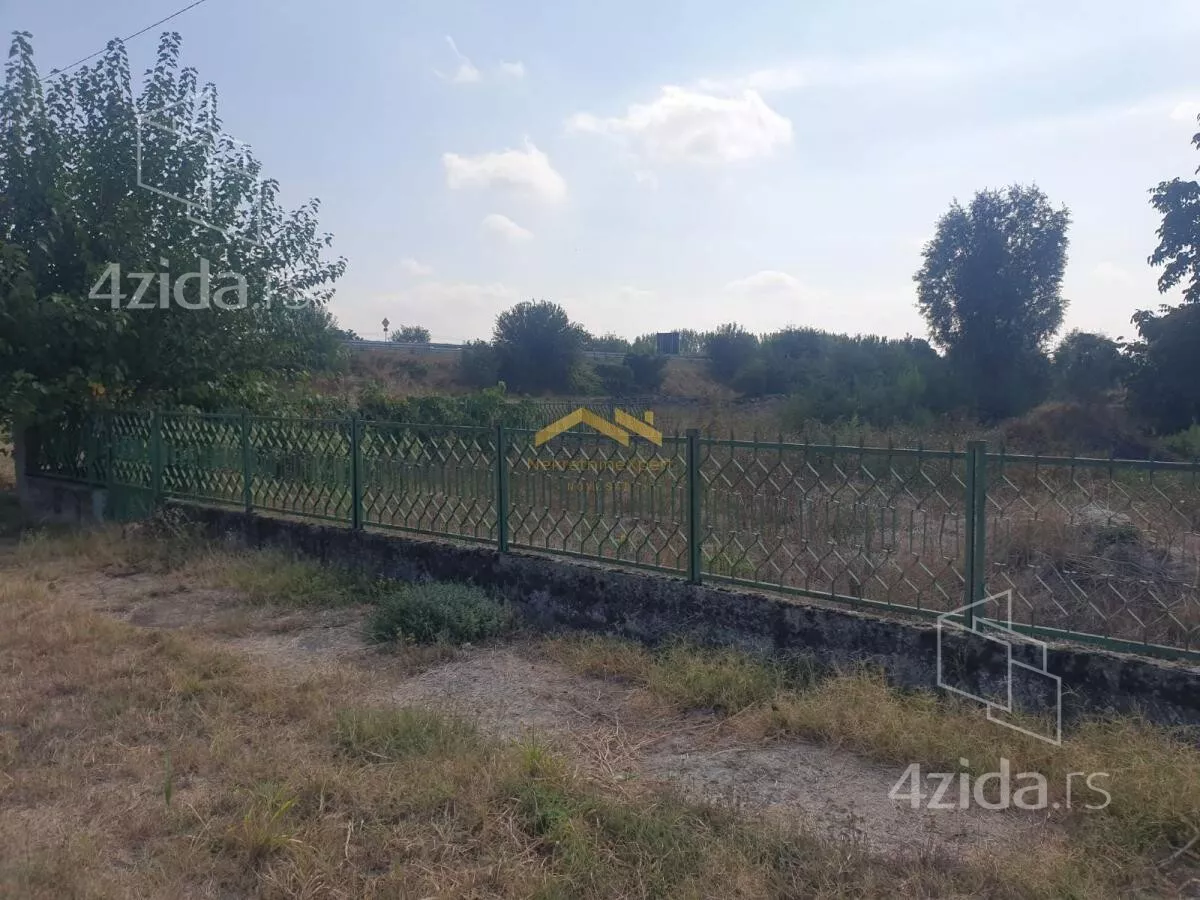 Plac | 4zida