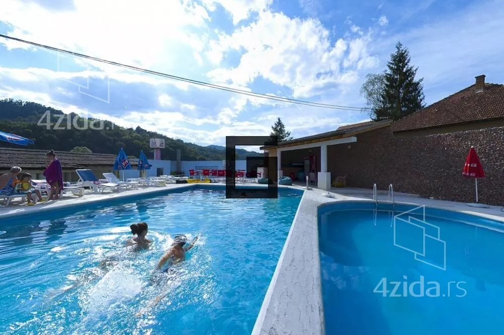 Ugostiteljski objekat | 4zida