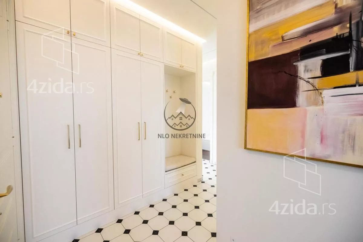 Petosoban stan | 4zida