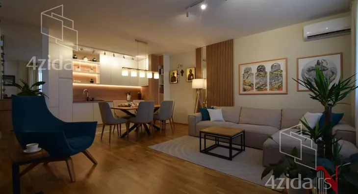 Četvorosoban stan | 4zida