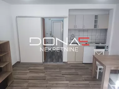 Crveni Pevac
