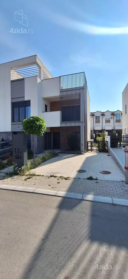 3-etažna kuća | 4zida