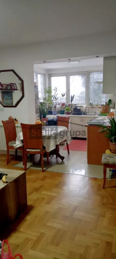 Pere Kosorića | 4zida.rs