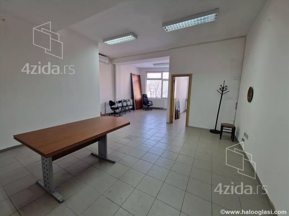 Lokal | 4zida