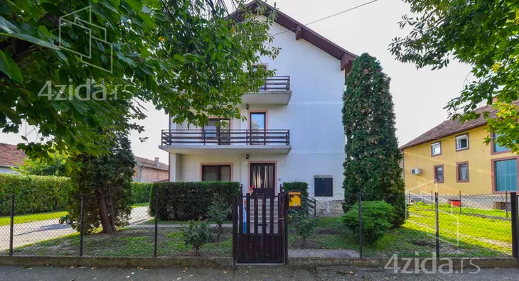 3-etažna kuća | 4zida
