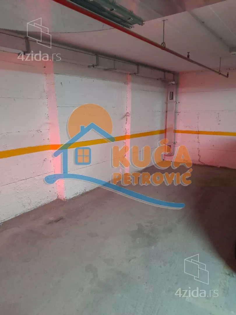 Garaža | 4zida
