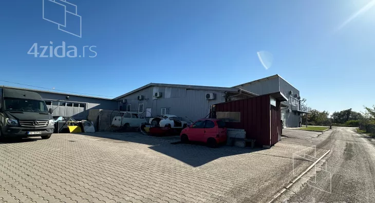 Poslovna zgrada | 4zida