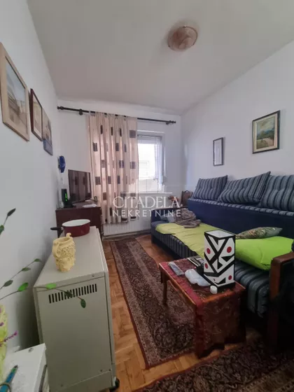 17. oktobra | 4zida.rs