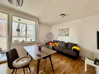 Vjekoslava Kovača | 4zida.rs