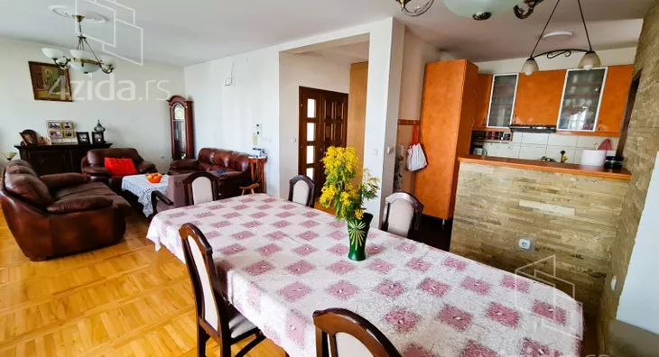 3-etažna kuća | 4zida