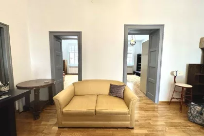 Nušićeva bb | 4zida.rs