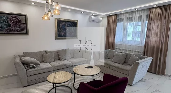 Petosoban stan | 4zida