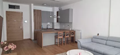 Tadije Sondermajera | 4zida.rs