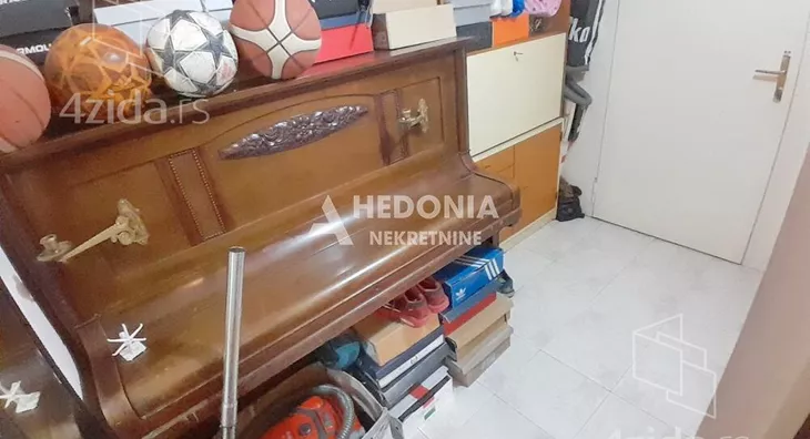Troiposoban stan | 4zida