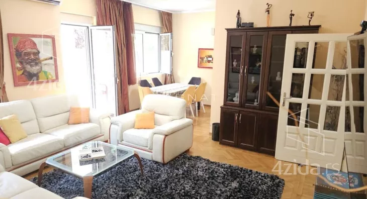 Petosoban stan | 4zida