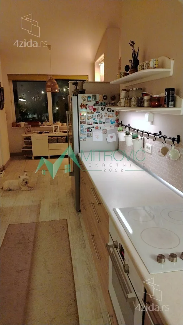 Petosoban stan | 4zida