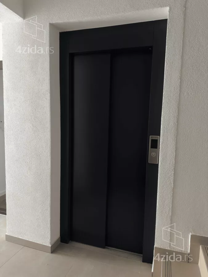 Četvoroiposoban stan | 4zida