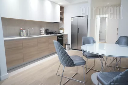 BEOGRAD NA VODI | 4zida.rs