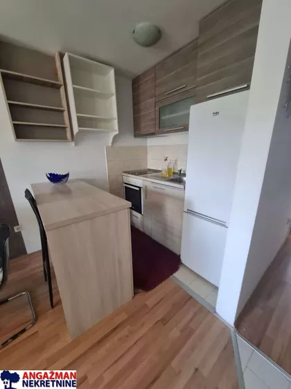 Božićna | 4zida.rs