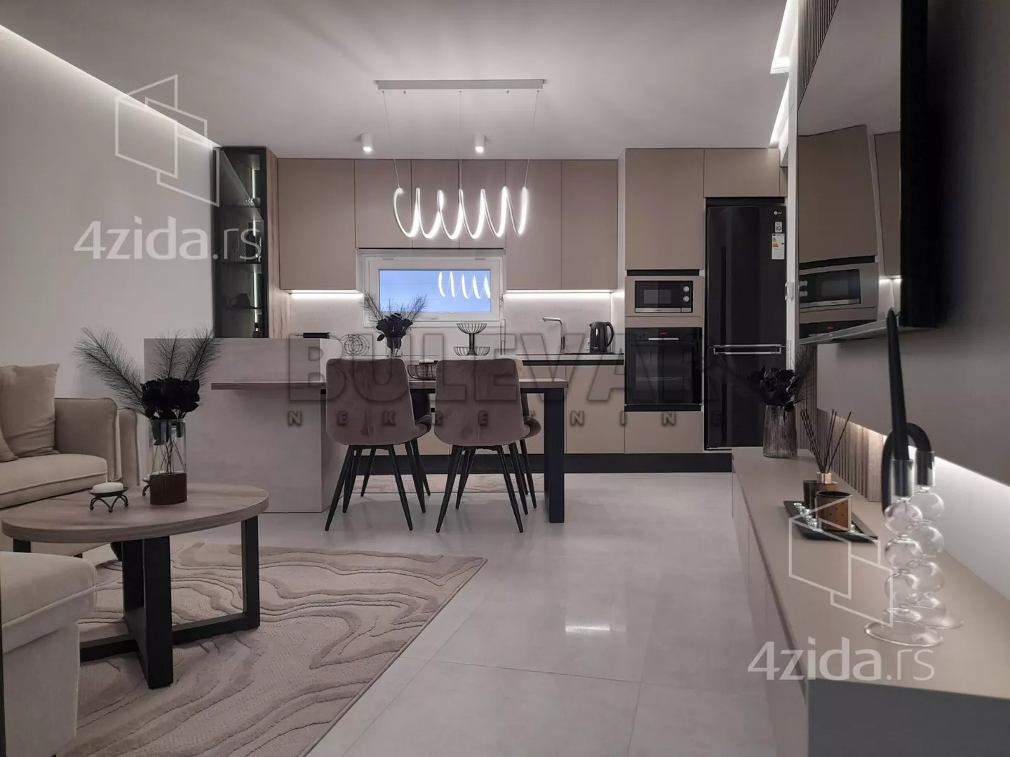 Dvoiposoban stan | 4zida