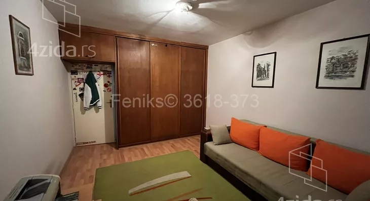 Šestosoban stan | 4zida