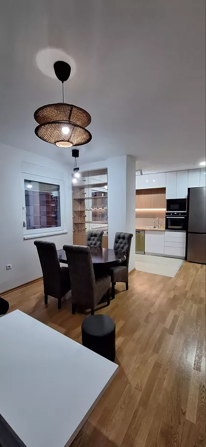 Franca Vintera 16 | 4zida.rs