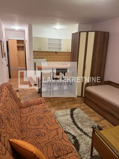 Kanarevo Brdo | 4zida.rs