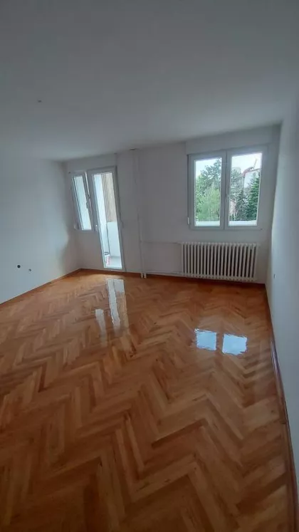 Gradska Bolnica | 4zida.rs
