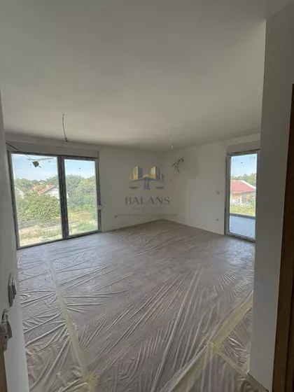 Stari Banovci | 4zida.rs