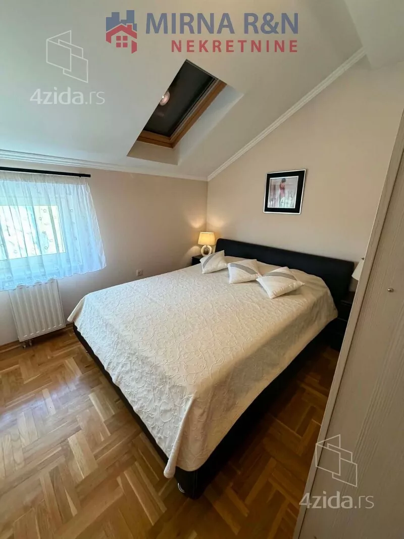 Četvoroiposoban stan | 4zida
