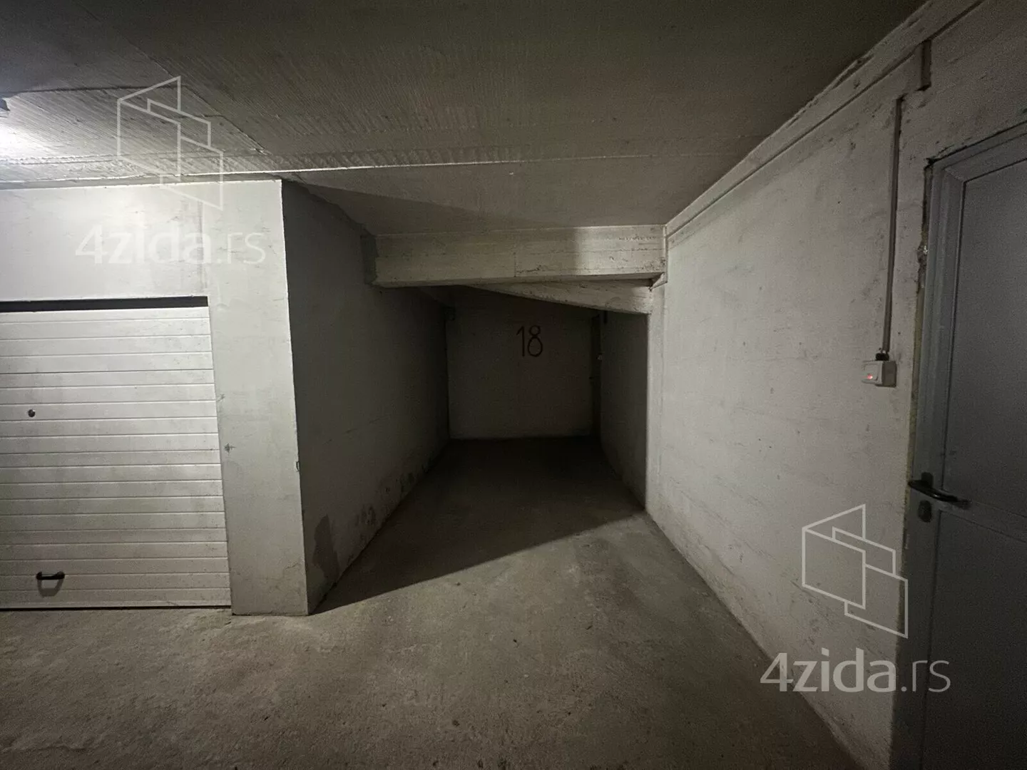 Garaža | 4zida