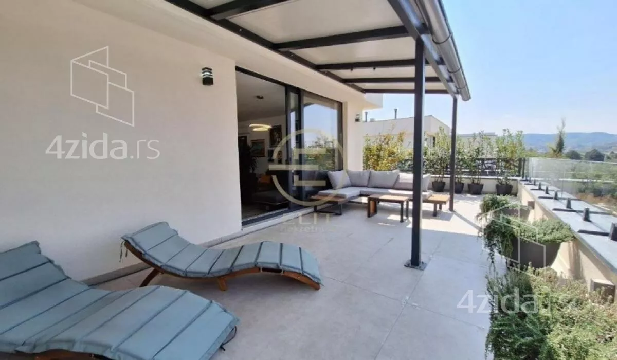 Petosoban stan | 4zida